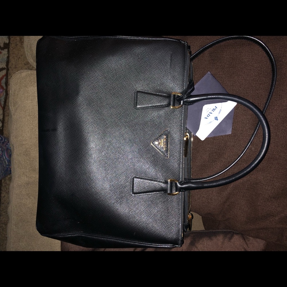 Authentic Prada saffiano lux  handbag